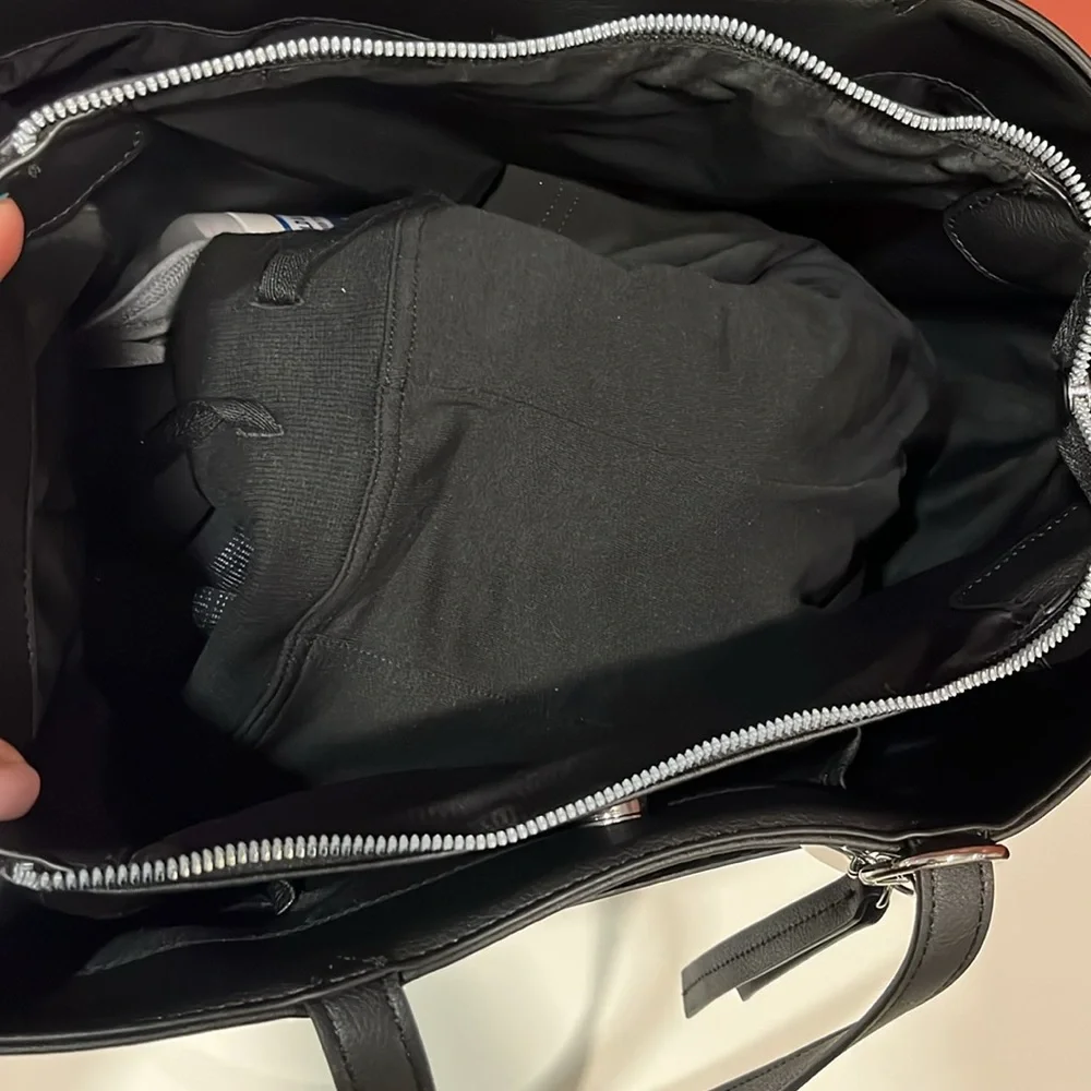 Nine West Large/Jumbo Purse - EUC - Picture 10 of 14